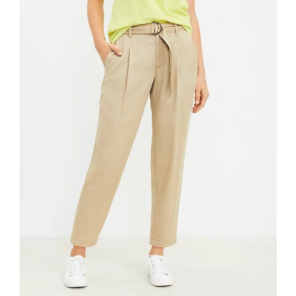 NWT Womens Size Medium Ann Taylor LOFT Khaki Biege Belted Emory Taper Ankle Pant